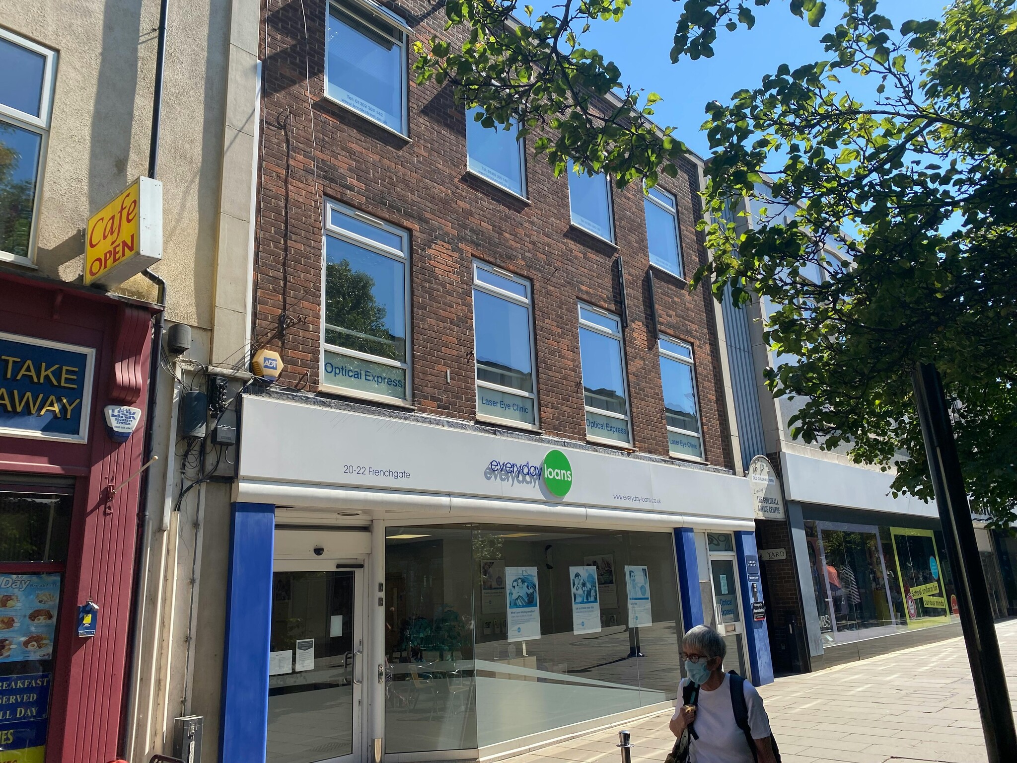 20-22 Frenchgate, Doncaster to rent Building Photo- Image 1 of 13