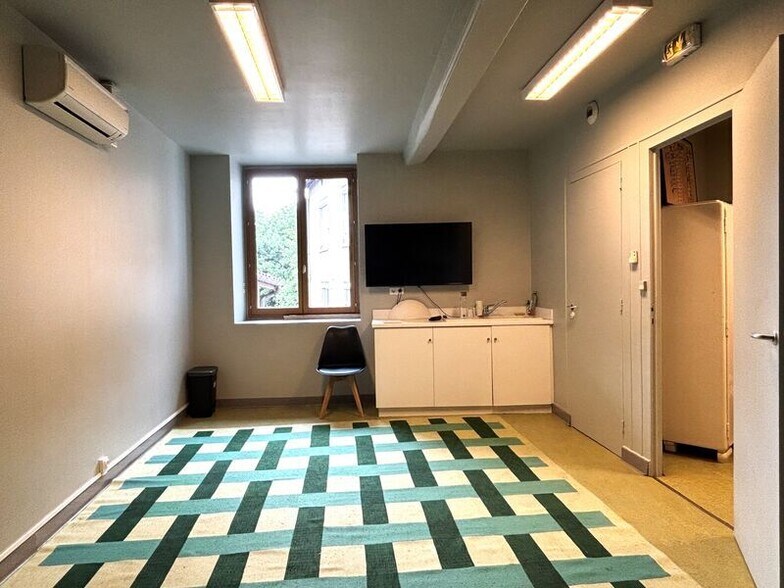 Office in Tassin-la-Demi-Lune to rent - Interior Photo - Image 3 of 7