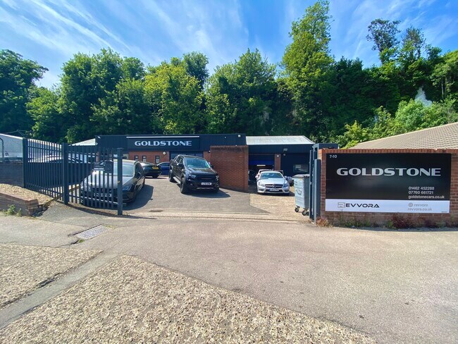 More details for 7-10 Station Approach, Hitchin - Retail to Rent