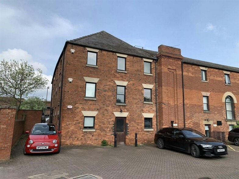 Wharf Rd, Grantham to rent - Building Photo - Image 1 of 9