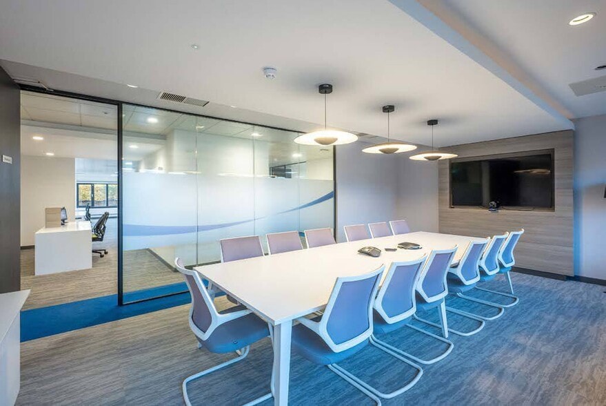 36 South Gyle Cres, Edinburgh to rent - Building Photo - Image 3 of 6