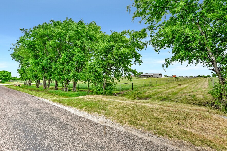 TBD Airport Rd rd, Tioga, TX for sale - Primary Photo - Image 3 of 28