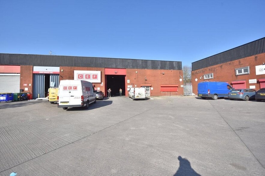 99 Higher Ardwick, Manchester to rent - Building Photo - Image 3 of 7