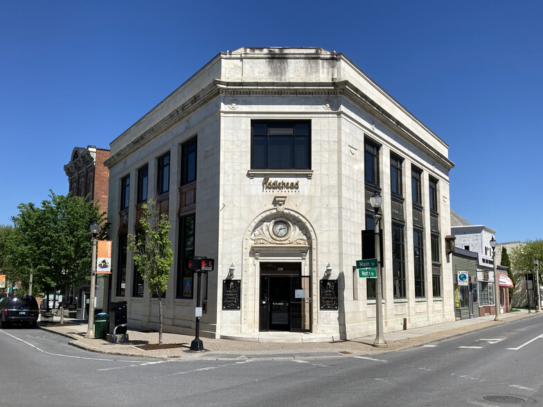 338 Main St, Bennington, VT for sale - Building Photo - Image 1 of 1