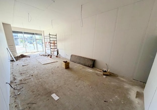 182-186 Burnage Ln, Manchester to rent Interior Photo- Image 1 of 4