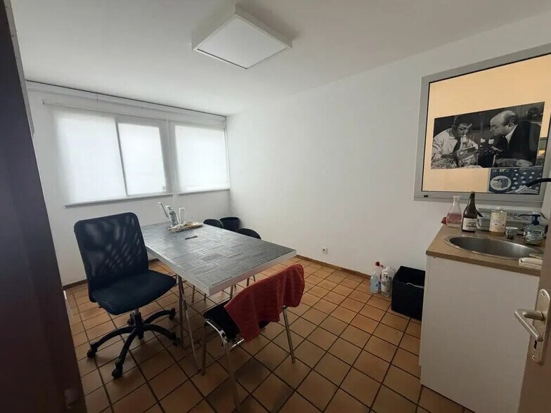 Office in Eysines to rent - Building Photo - Image 2 of 13