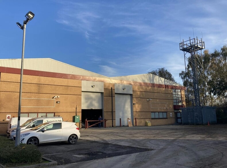 Dunbeath Ct, Swindon to rent - Building Photo - Image 1 of 9