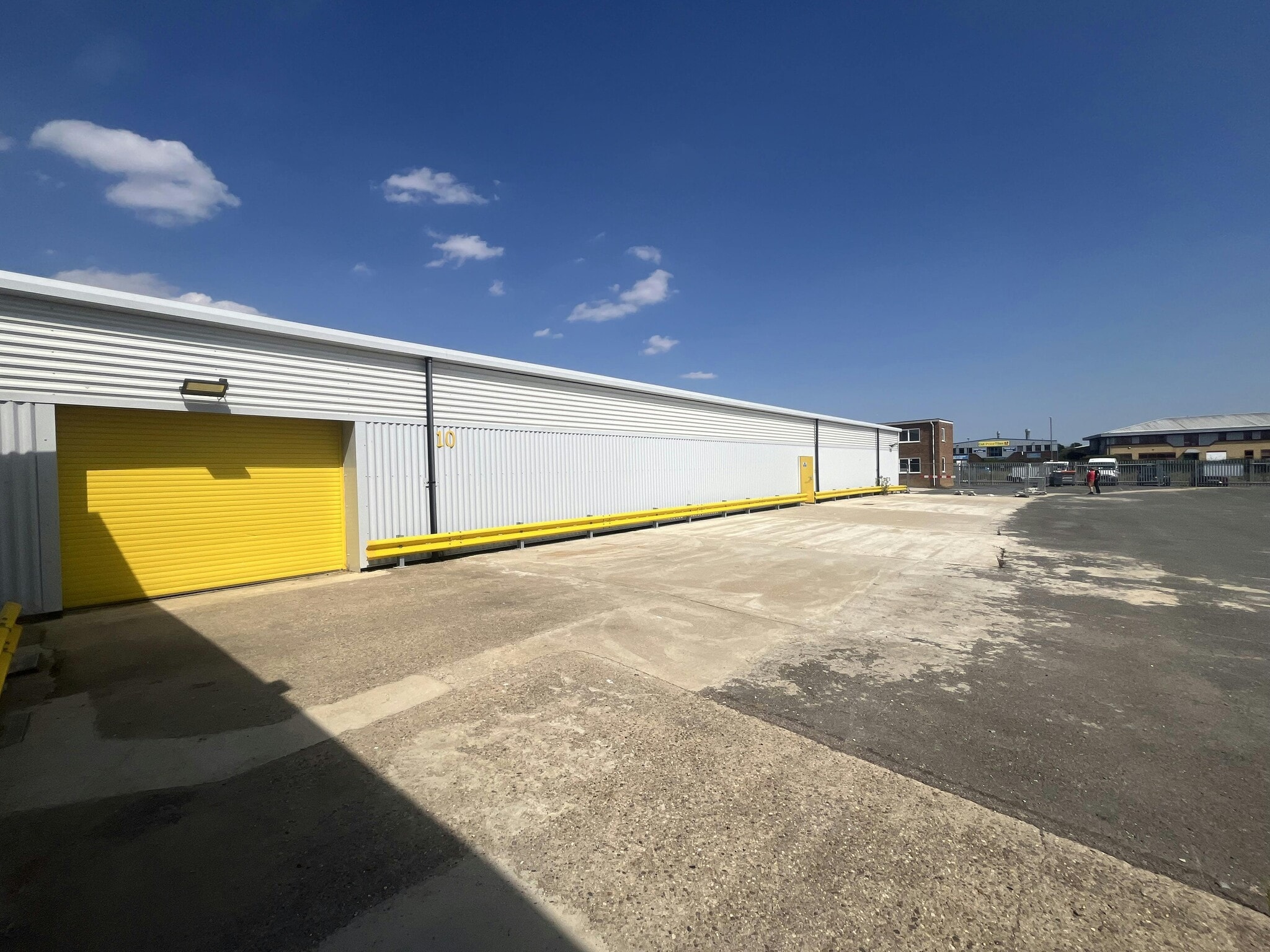 Clifton Rd, Huntingdon to rent Building Photo- Image 1 of 17