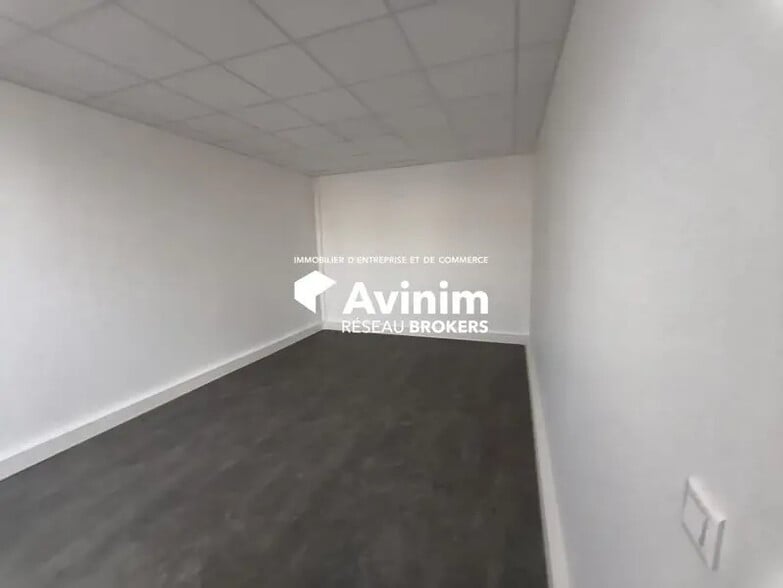 Industrial in Ivry-sur-Seine to rent - Interior Photo - Image 2 of 20