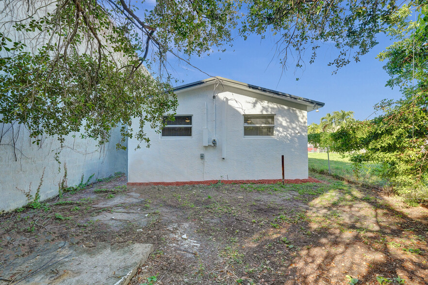 5814 Plunkett St, Hollywood, FL for sale - Building Photo - Image 3 of 53