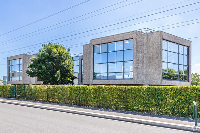 Location Local d'activités 532 m²