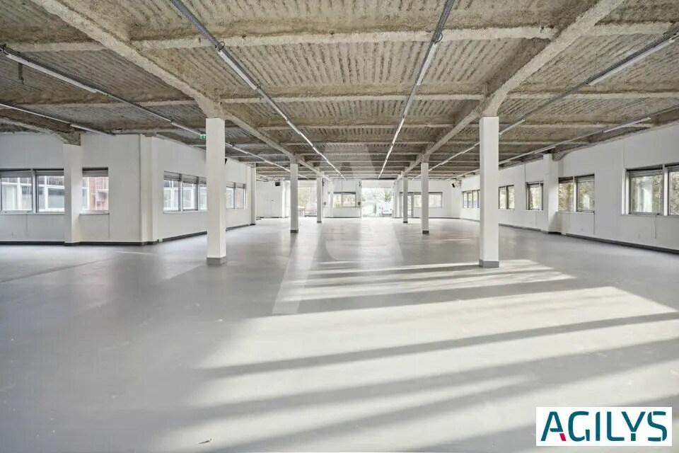 Light Industrial in Les Ulis to rent Interior Photo- Image 1 of 7