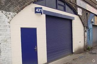 Burdett Rd, London to rent - Building Photo - Image 2 of 5