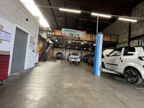 16-34 Rue Du Buisson Aux Fraises, Massy to rent Building Photo- Image 2 of 17