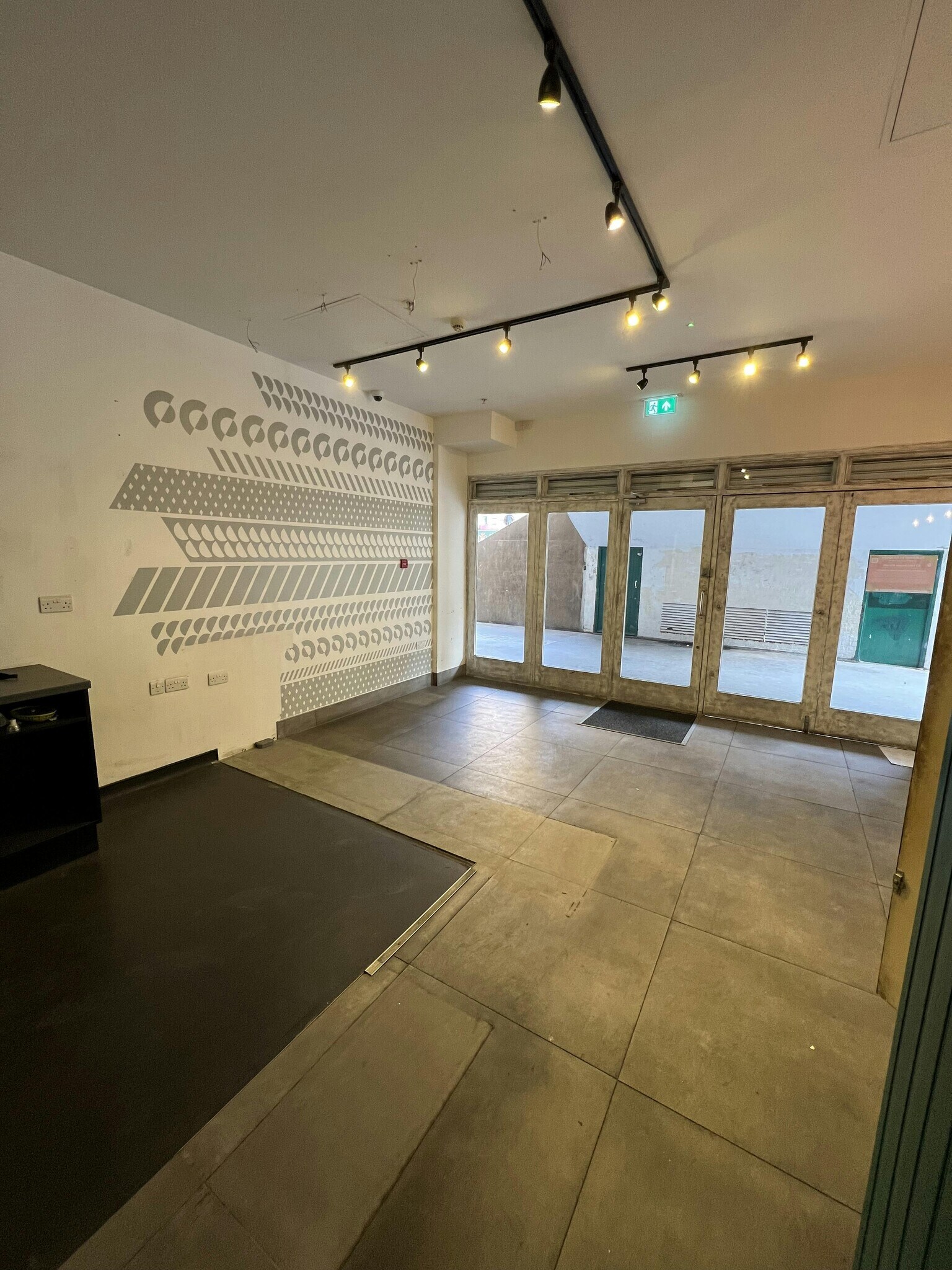 73-97 Middlesex St, London to rent Interior Photo- Image 1 of 6