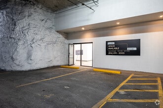 5351 Lee's Summit Rd, Kansas City, MO to rent Interior Photo- Image 2 of 28