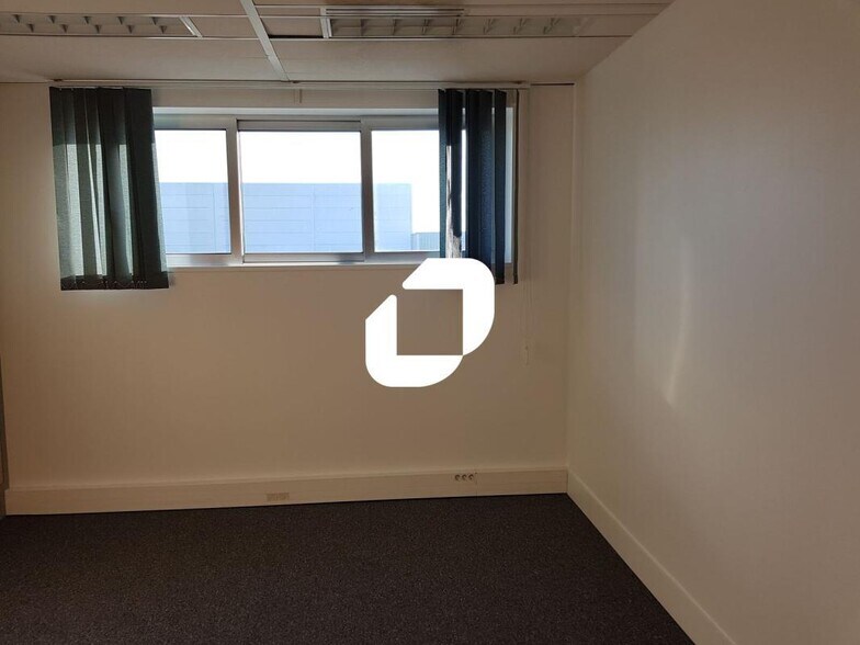 Light Industrial in Champigny-sur-Marne to rent - Interior Photo - Image 3 of 9
