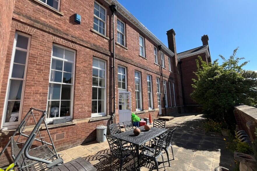 Dean Clarke Gardens, Exeter to rent - Building Photo - Image 3 of 3