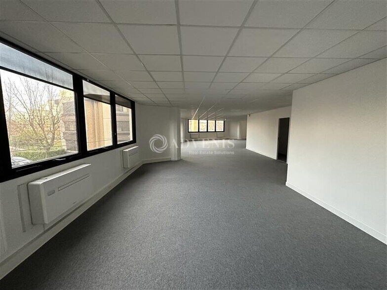 Office in Créteil to rent - Interior Photo - Image 3 of 6