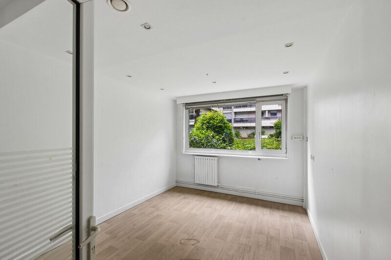Office in Paris for sale - Interior Photo - Image 3 of 19
