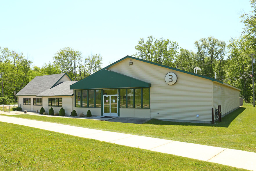 6885 Jackson Rd, Ann Arbor, MI for rent - Primary Photo - Image 1 of 6