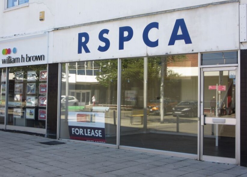 136 London Road North, Lowestoft for sale - Primary Photo - Image 1 of 1