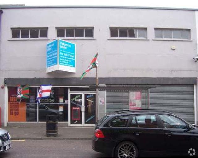 356-360 Newtownards Rd, Belfast to rent - Primary Photo - Image 1 of 1