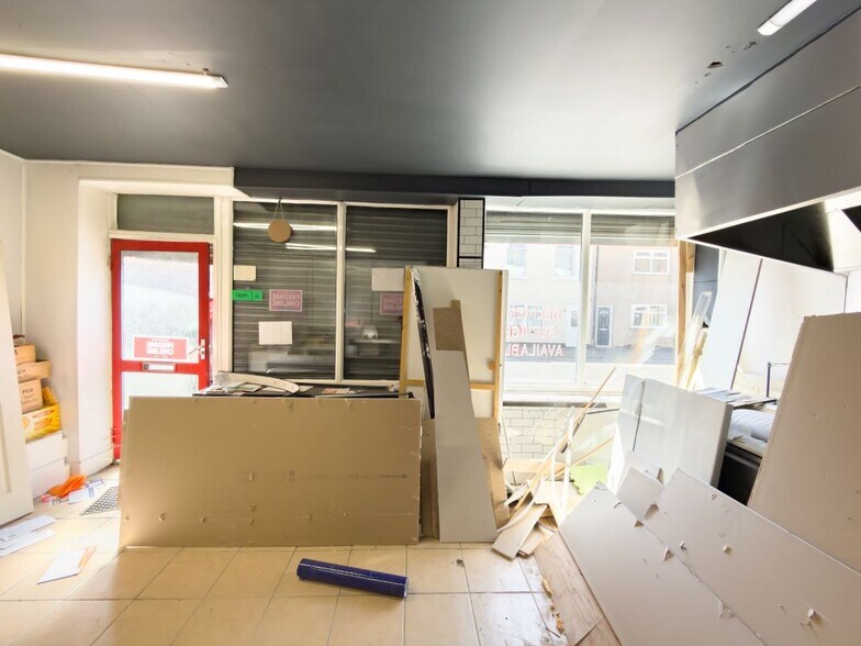 10-12 High St, Ferryhill for sale - Interior Photo - Image 3 of 4