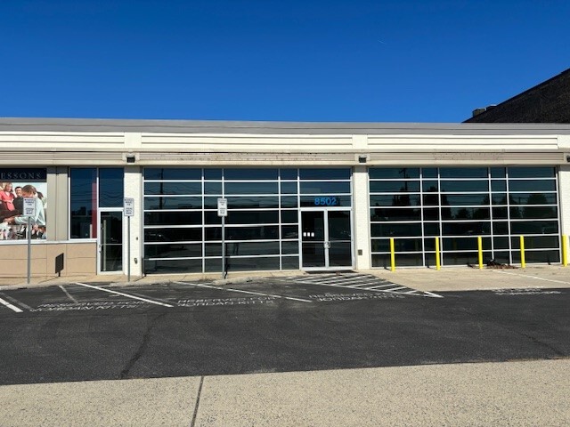 8500-8502 Lee Hwy, Fairfax, VA for rent - Building Photo - Image 1 of 9