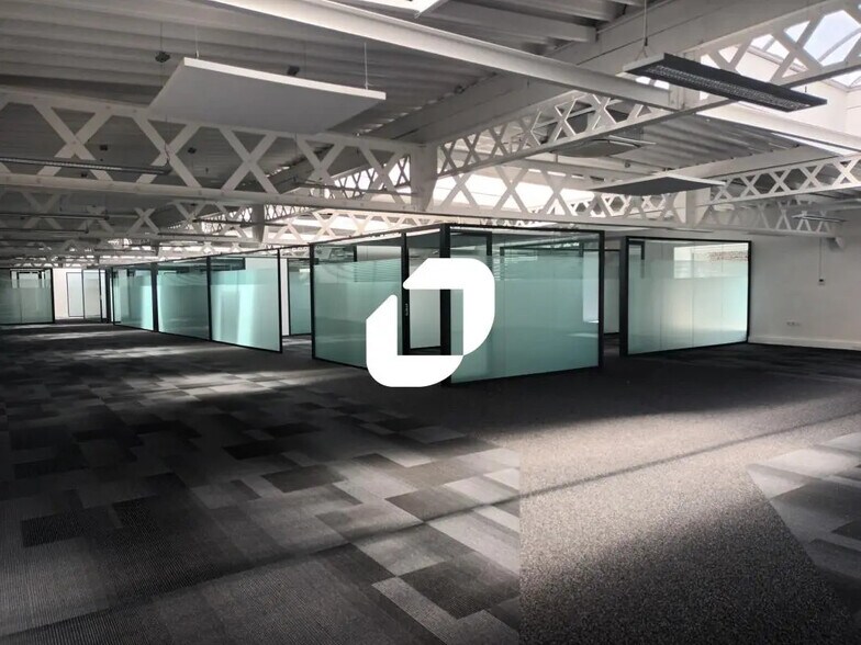 125 Avenue De La République, La Madeleine to rent - Interior Photo - Image 3 of 7