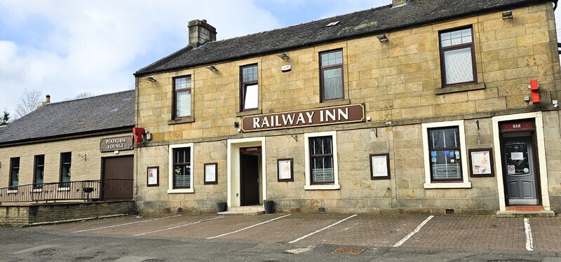 27 Glasgow Rd, Dennyloanhead for sale - Building Photo - Image 1 of 16