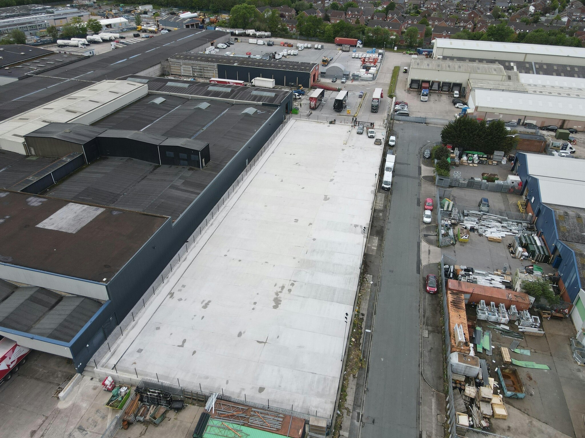 Everite Rd, Widnes to rent Building Photo- Image 1 of 2