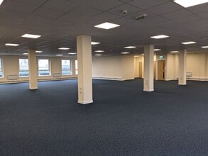 3 Grove Pl, Swansea to rent Interior Photo- Image 1 of 5