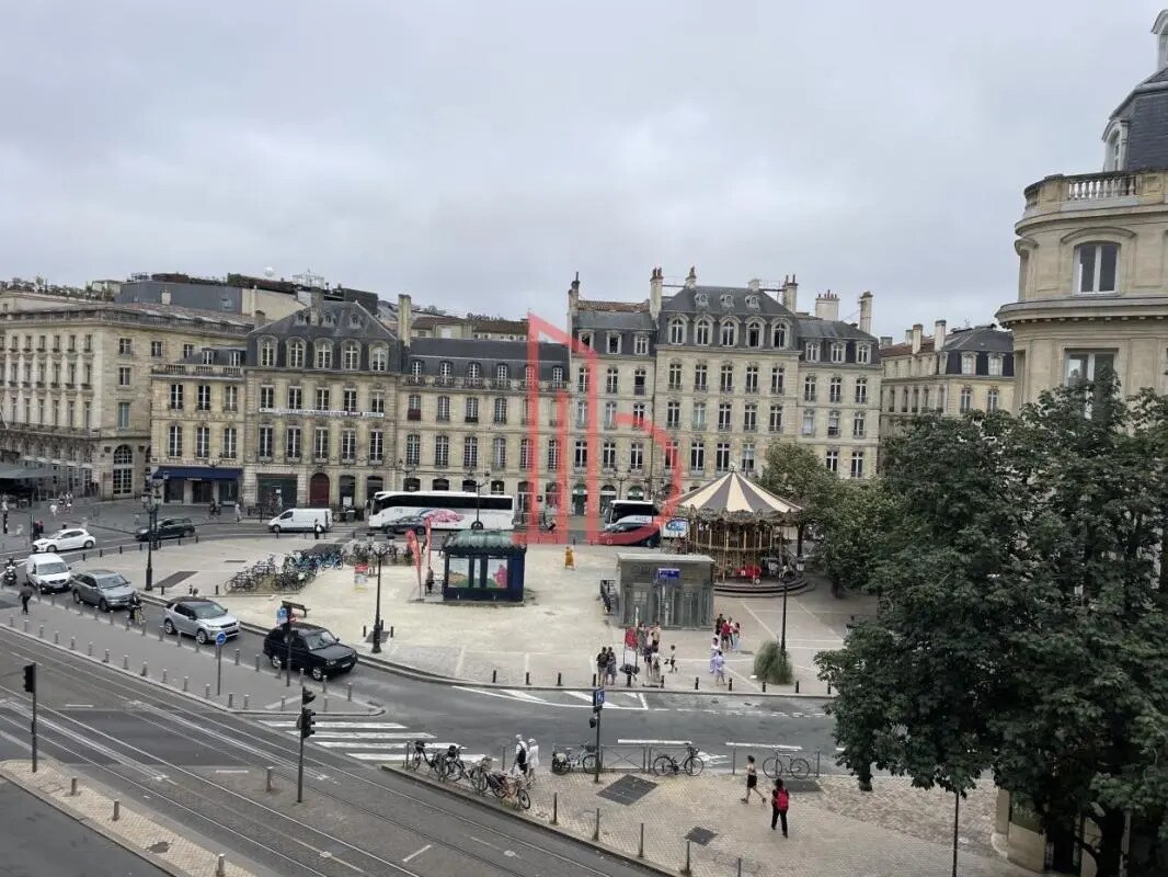 Office in Bordeaux to rent Building Photo- Image 1 of 4