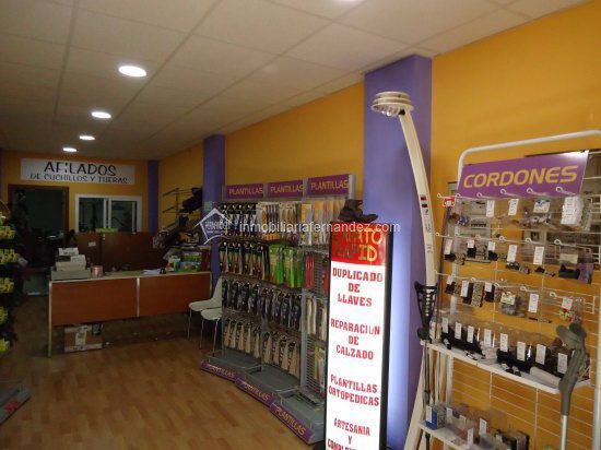 Retail in Cáceres, Cáceres for sale - Building Photo - Image 3 of 6