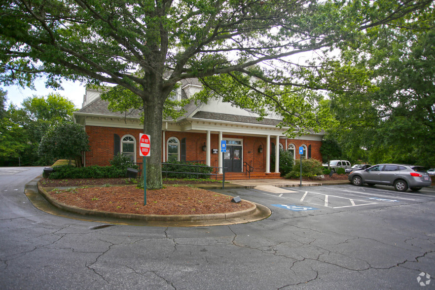 910 Holcomb Bridge Rd, Roswell, GA for rent - Building Photo - Image 2 of 13