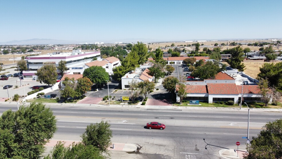 1543 E Palmdale Blvd, Palmdale, CA for rent - Aerial - Image 2 of 6