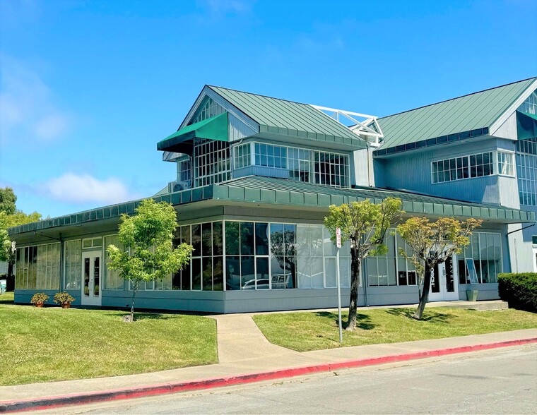 4000 Bridgeway Blvd, Sausalito, CA for rent - Building Photo - Image 1 of 4