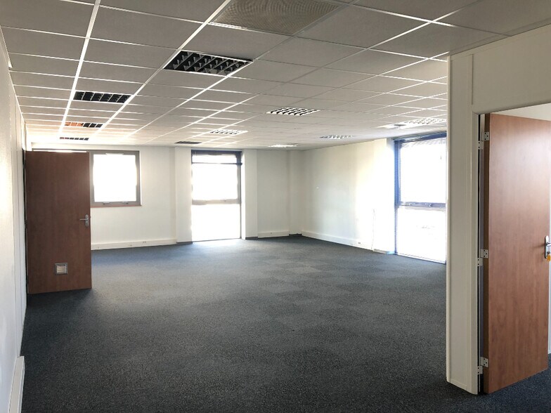 25 Boulevard Victor Hugo, Colomiers to rent - Building Photo - Image 3 of 5