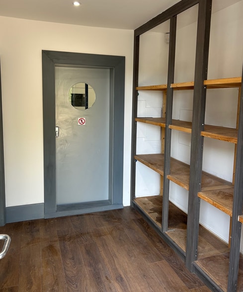 London Road, Flimwell to rent - Interior Photo - Image 2 of 12