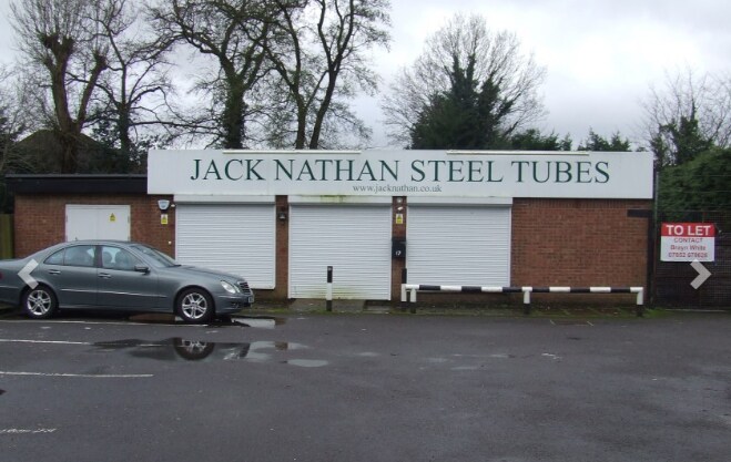 17 White Lion Rd, Amersham for sale - Primary Photo - Image 1 of 1