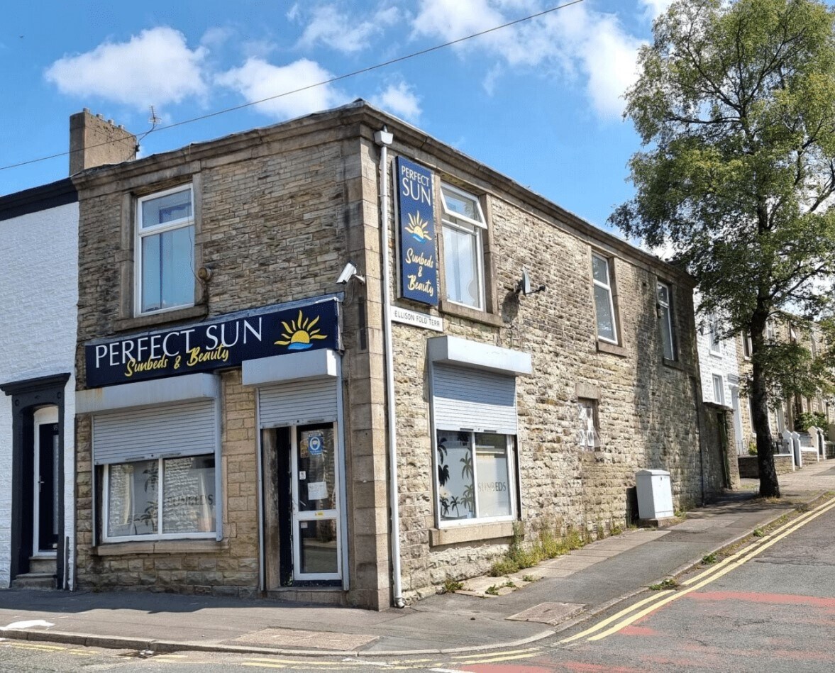 95 Sudellside St, Darwen for sale Primary Photo- Image 1 of 1