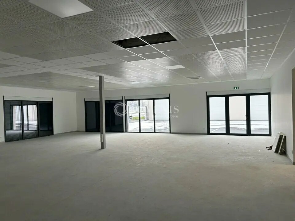 Vente Bureaux 400 m² - Photo 1