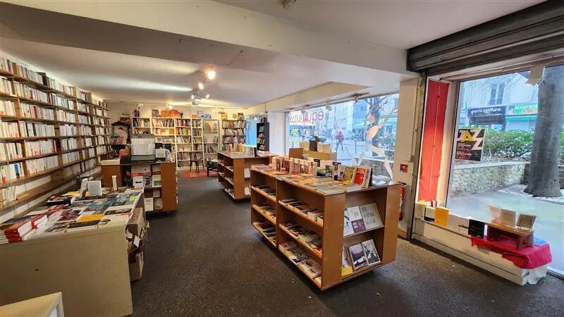 Location Bureaux 99 m² - Photo 1