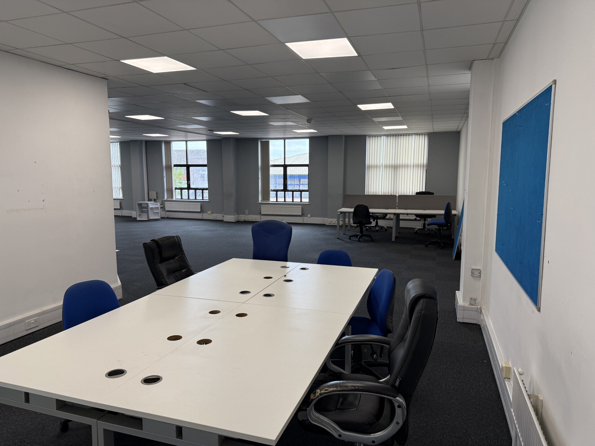 Gatwick Rd, Crawley to rent Interior Photo- Image 1 of 1