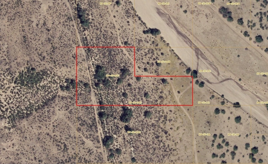 N2 SW4 NW4 NE4 EX N2 NE4 SW4 NW4 NE4, Tonopah, AZ for sale - Primary Photo - Image 1 of 1