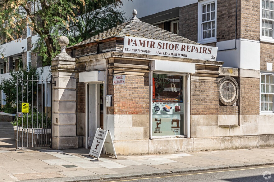 38 Page St, London for sale - Primary Photo - Image 1 of 1