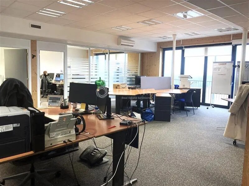 Office in Maxéville to rent Interior Photo- Image 1 of 10