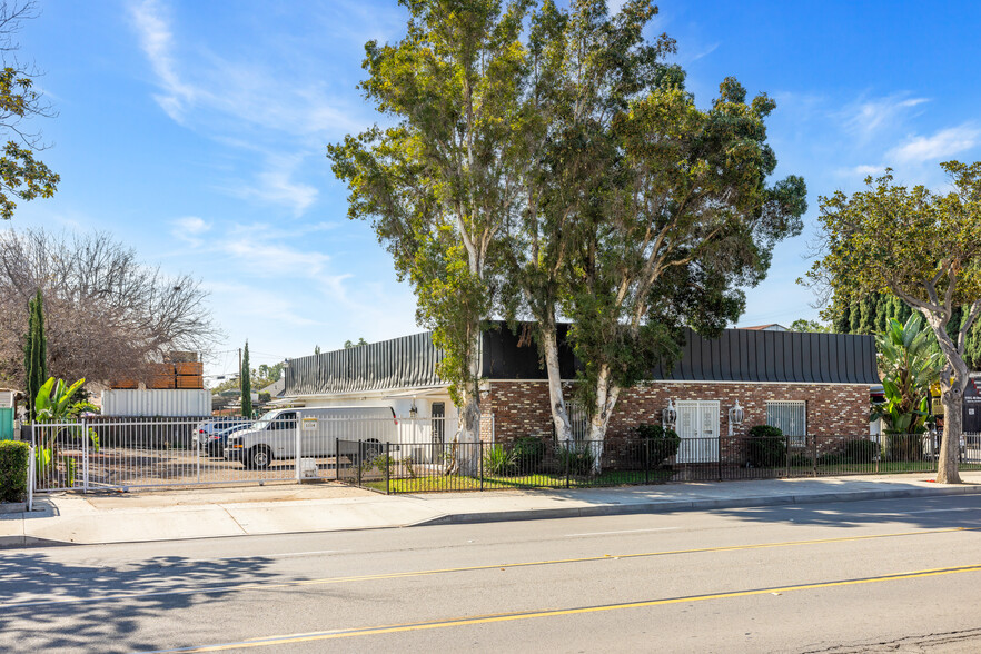 1114 E 4th St, Santa Ana, CA for sale - Building Photo - Image 1 of 1