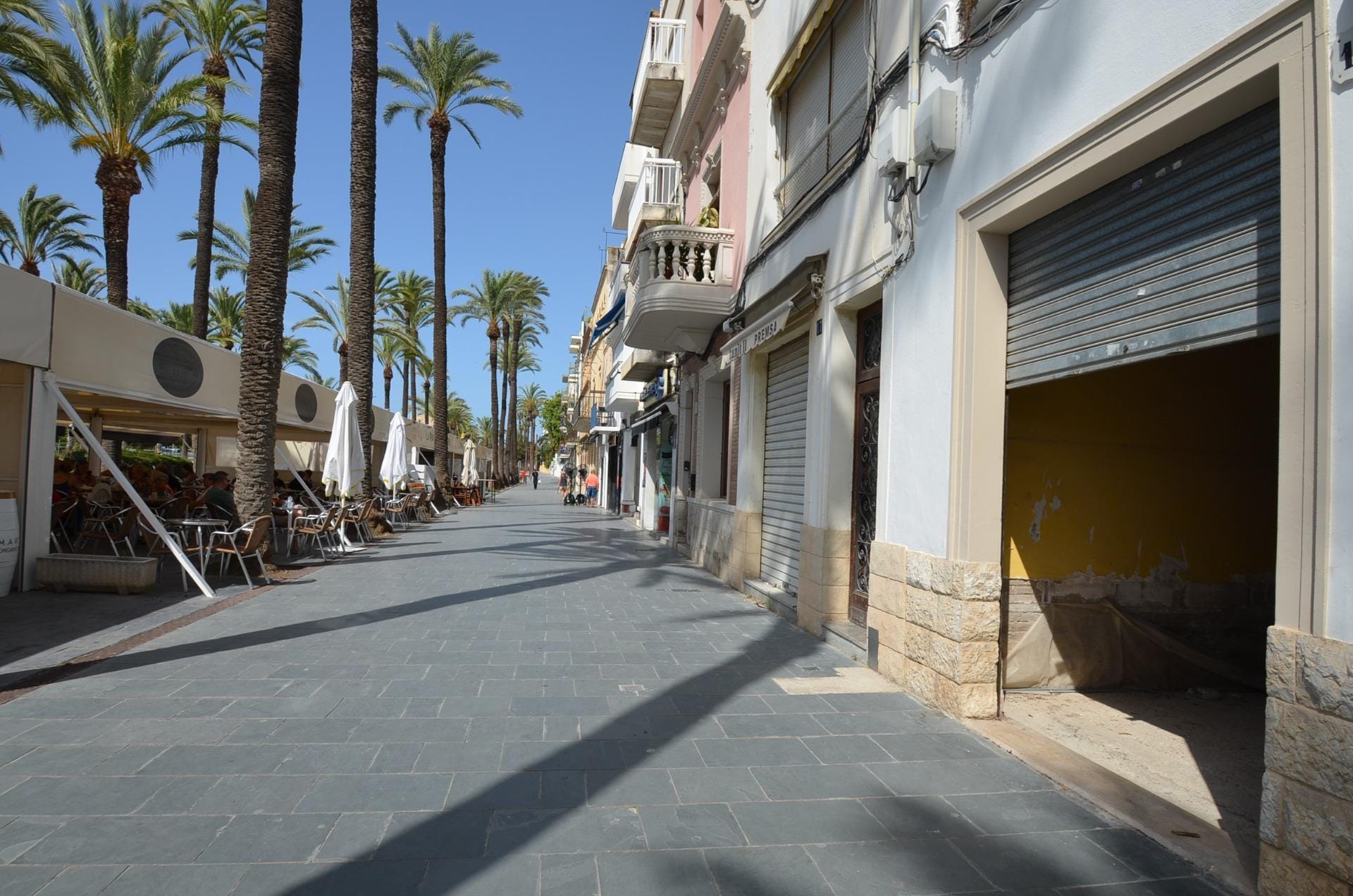 Retail in Vilanova i la Geltrú, Barcelona to rent Interior Photo- Image 1 of 5